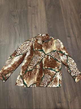 Vintage-Inspired Animal Print Long Sleeve Top - Brown & Green
